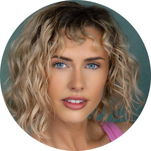 Nicole Reeves