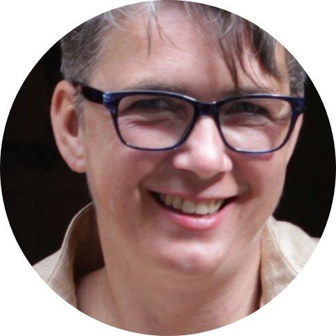 Manuela Stange